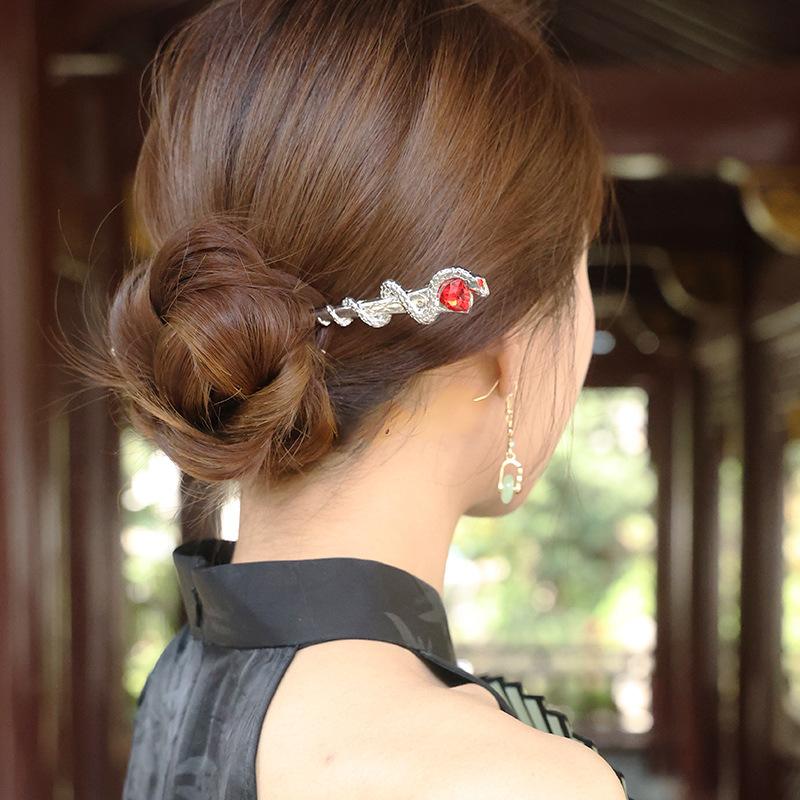 Red Zircon Snake Shape Hair Sticks Hairpin for Women Chinese Style Trendy Punk Metal Crystal Hair Accessories Headwear Hairstyle