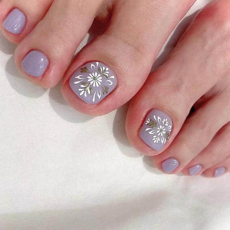 

Wearable manicure Purple foot nail Wearable nail Small daisy nail piece Flower manicure patch Finished nails