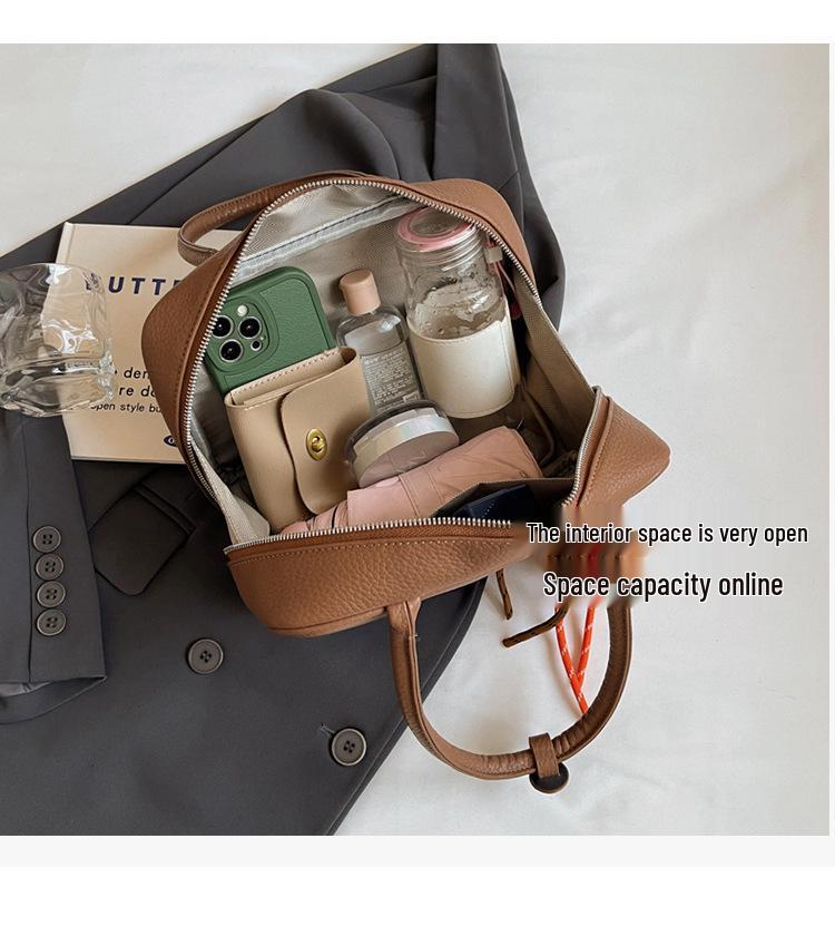 Autumn/Winter Large Capacity Niche Design Bowling Handbag - High Quality & Stylish