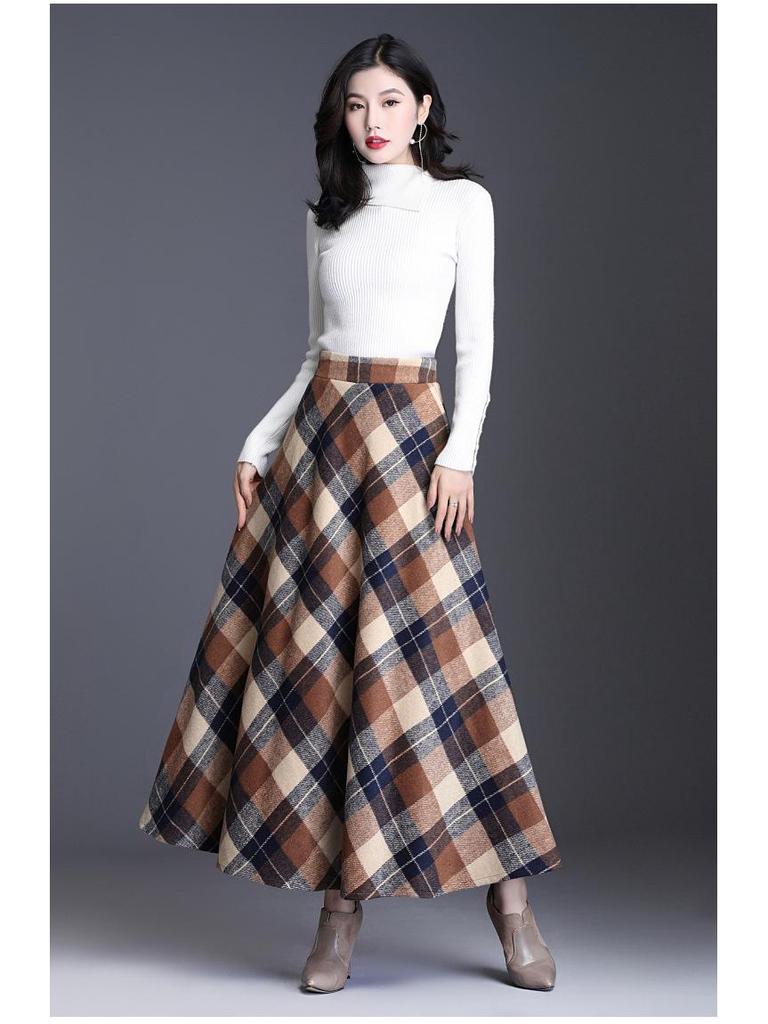 Women's 2024 Autumn/Winter Korean Plaid Wool-Blend A-Line Midi Skirt - Slimming, Thickened, Large Hem