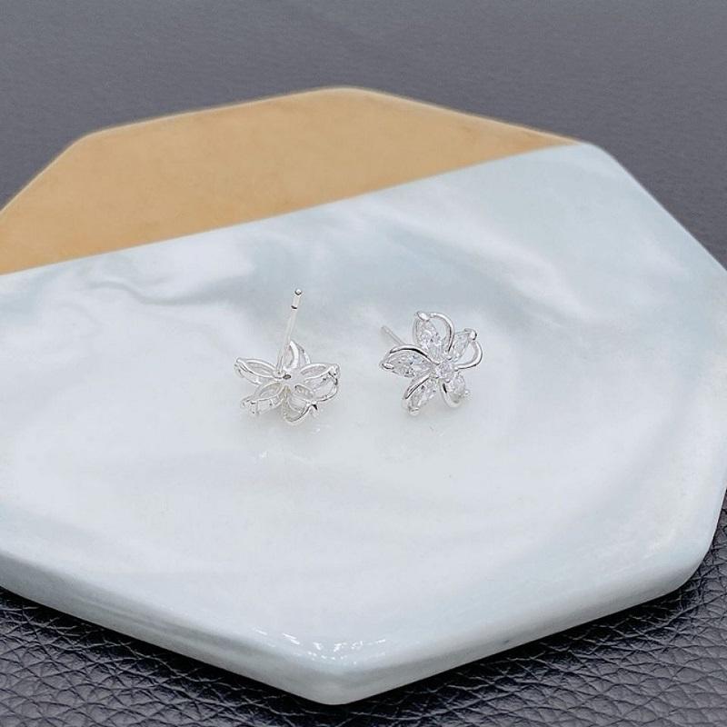 

Korean Arc Exquisite Zircon Earrings for Women Luxury High Grade Geometric Earrings Fashion Jewelry Party Wedding Gifts 1pc