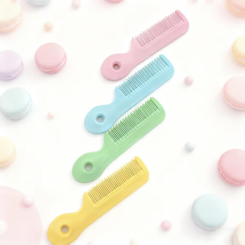 Adorable Mini Children's Comb with Round Teeth for Hair Care - Girlish Heart Design, Portable Hairdressing Comb for Kids.