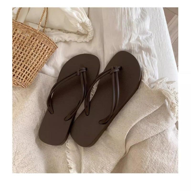 Fashion Casual Flat Flip-flops Women's Summer Outer Wear Non-slip Bath Pinch Foot Cool Slippers Beach Shoes