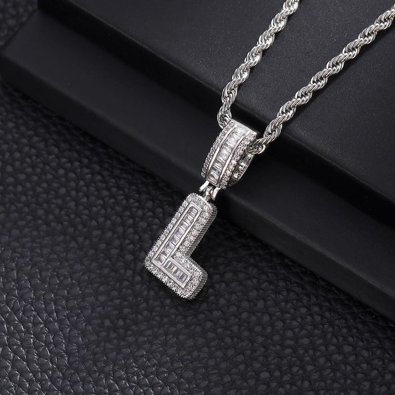 Collana con Ciondolo Lettera in Rame con Incastonatura in Zirconia Stile Hip Hop Alfabeto Iniziale Charms Donna Uomo Gioielli Trendy