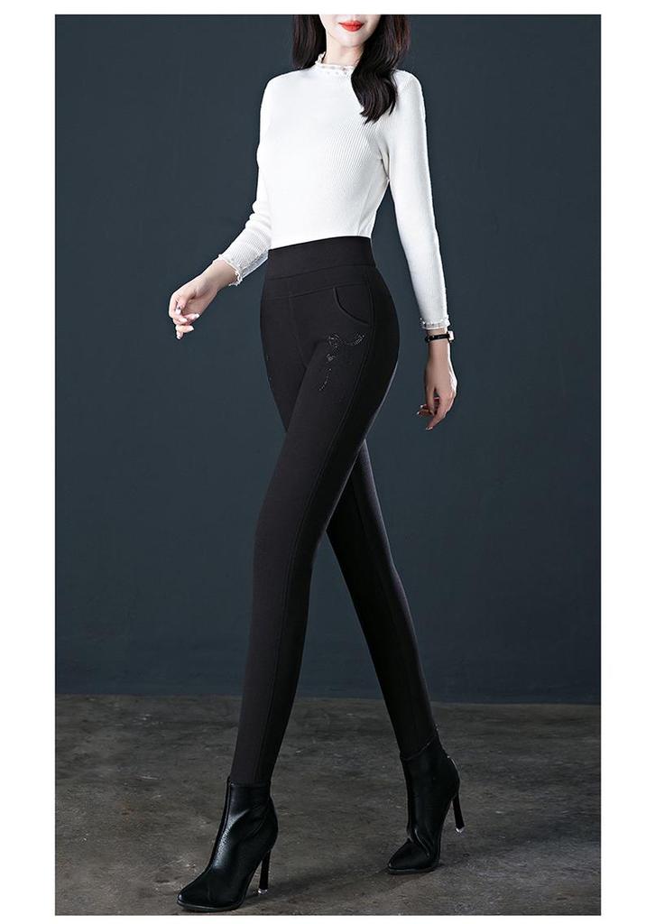 2025 Stylish Plus Size High Waist Elastic Velvet Cropped Skinny Pants - Autumn/Winter Collection