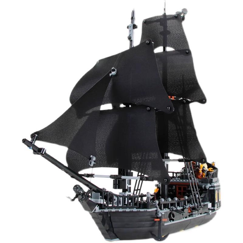 Piratenschiff „Black Pearl“ und „Queen Anne's Revenge“ Bausteinmodell, Bausteine, Spielzeug, Kindergeschenke, passendes Set