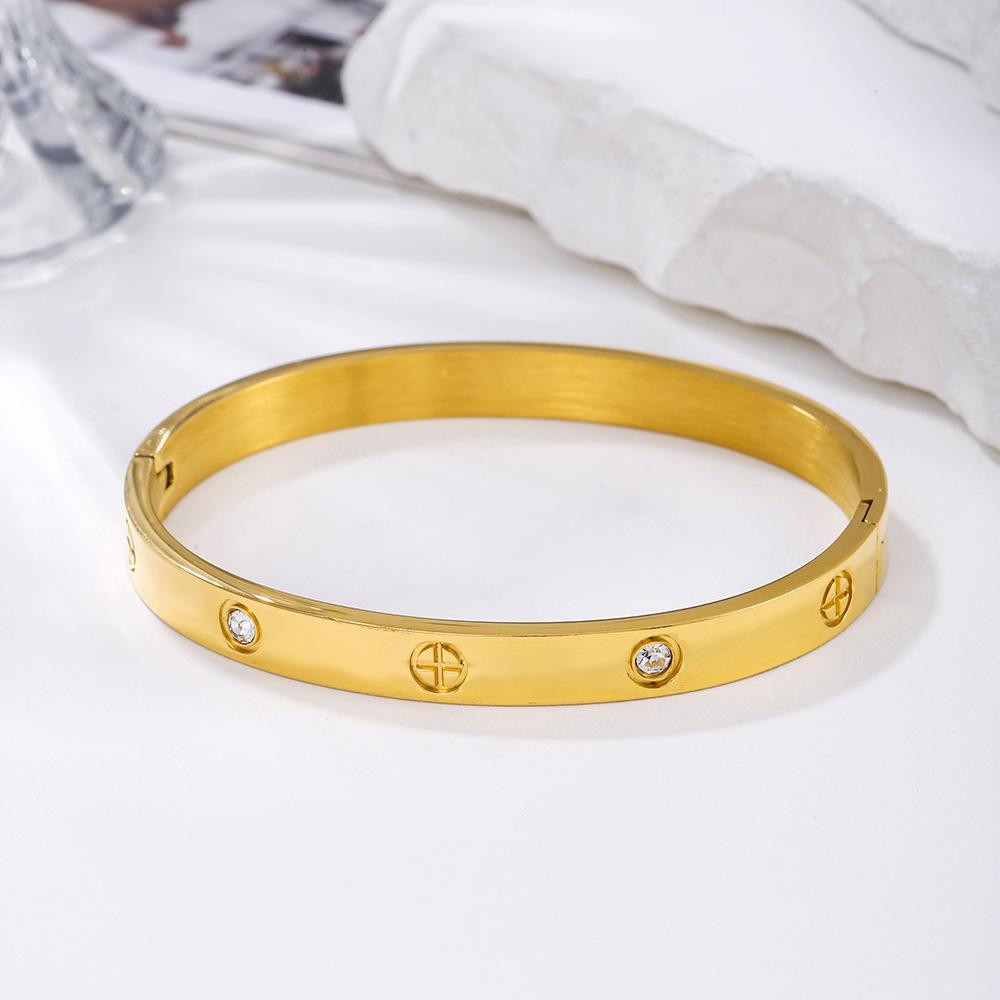 Waterdichte Roestvrijstalen Kruis Armband voor Vrouwen Nieuwe Trend Koppel Armband Luxe Sieraden Accessoires Bruiloft Feest Cadeau