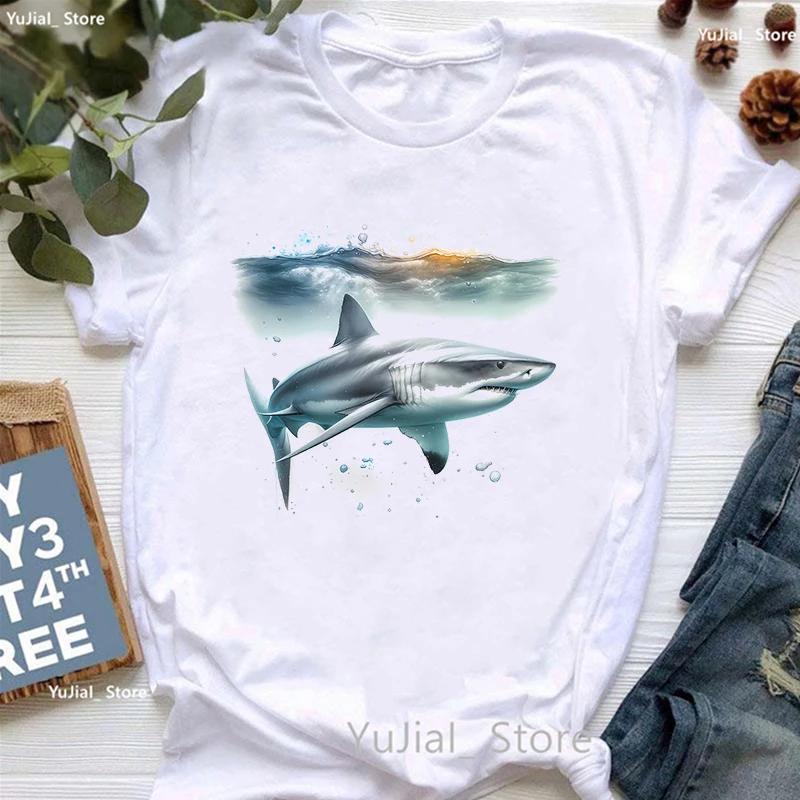 Golden Shark Printed T Shirt Unisex Clothes 2024 Summer Fashion Tops Tee Shirt Femme Harajuku Shirt Casual Funny Tshirt Female
