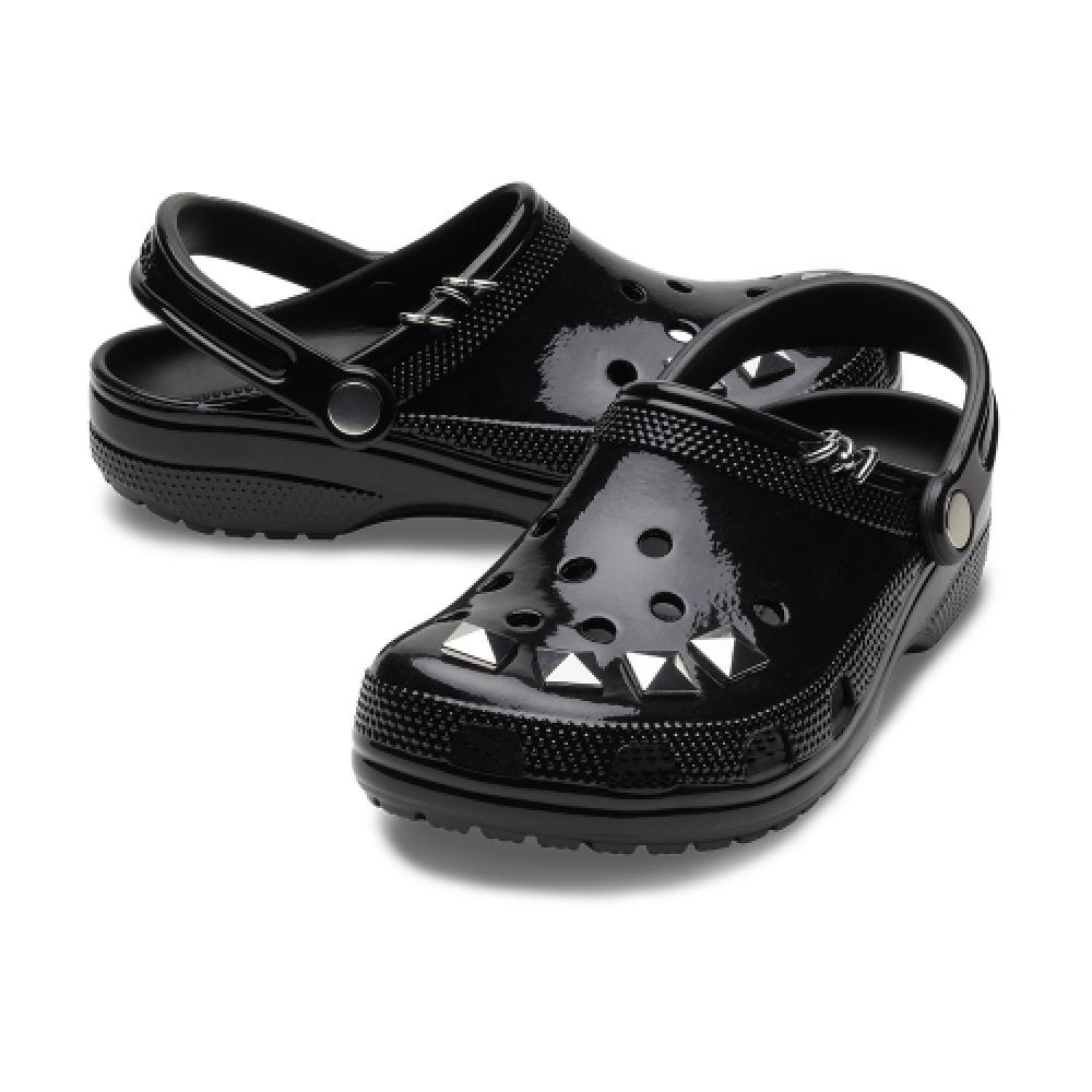 

Crocs Common Classic Studded Clog Bk 24sucl210390