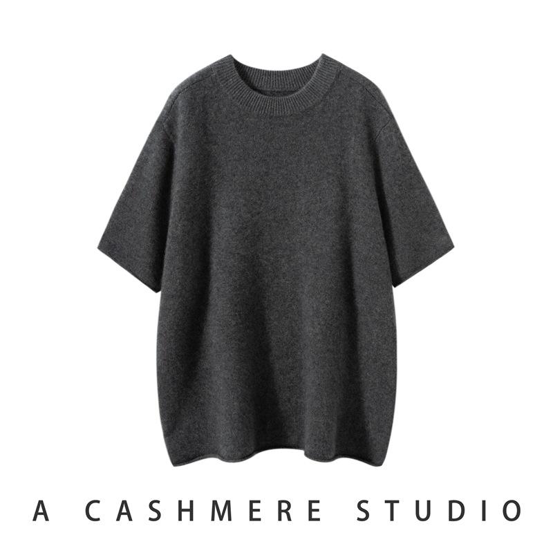 Women's Mid-Length Cashmere Knit Pullover - Five-Point Sleeves, Round Neck, Elegant Simplicity