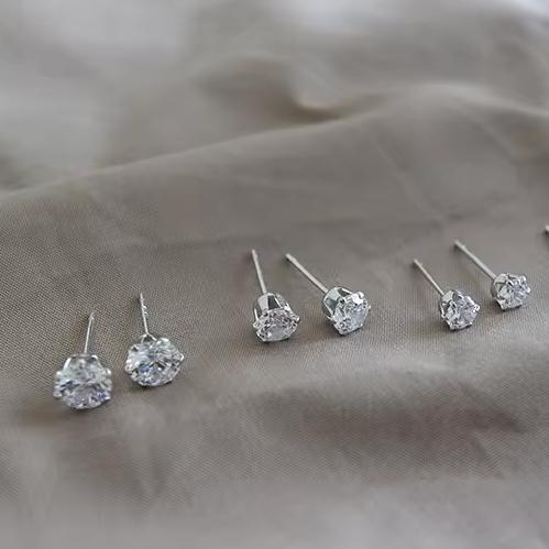 Various Sized 3mm 4mm 5mm 6mm Zircon Zc White Stone Studs Earrings 18K Gold Plated for Wedding Engagement Anniversary Party