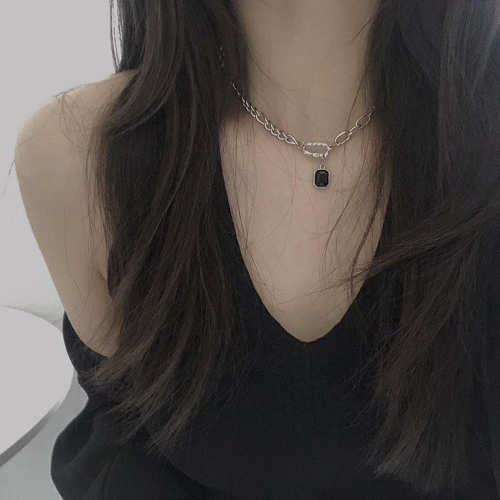 Black Zircon Irregular Square Necklace - Light Luxury Hip-Hop Style Clavicle Chain