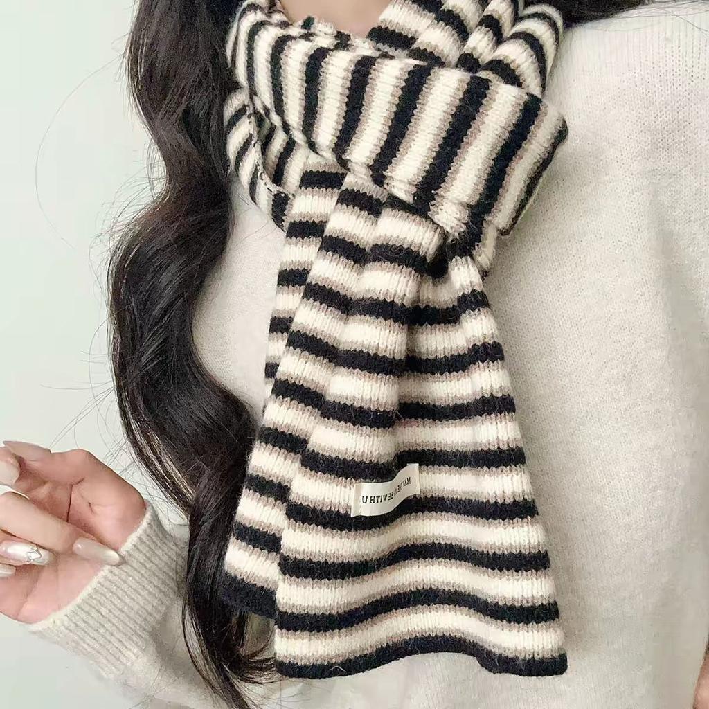 Bright knitted striped scarf female fashion student couple autumn and winter soft Confucian wool atmosphere contrasting color scarf new