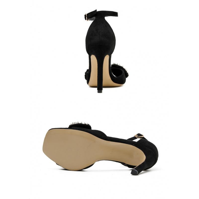 

Мода 2025 новые летние женские сандалии на тонком каблуке и с квадратным носком в корейском стиле из модной замши с кристаллами на высоком каблуке 40