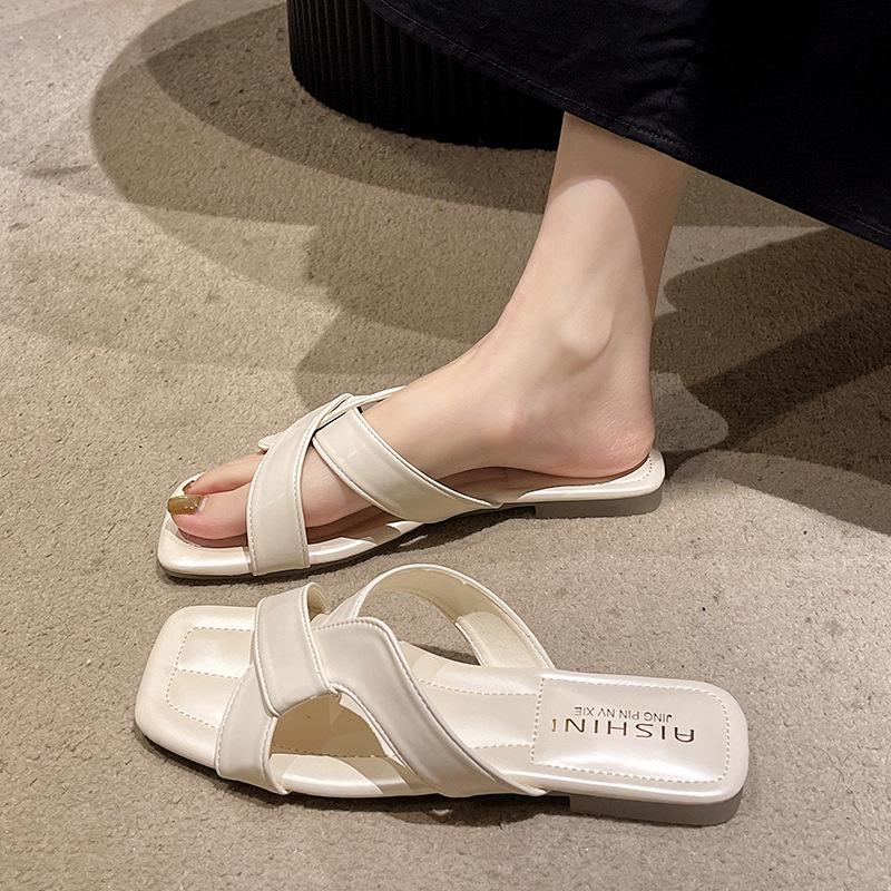 Internet-Promi-Hausschuhe Damen Sommerbekleidung ins Tide 2025 neu Feenwind sanft Französischer Design-Sinn flacher Boden Ein-Wort