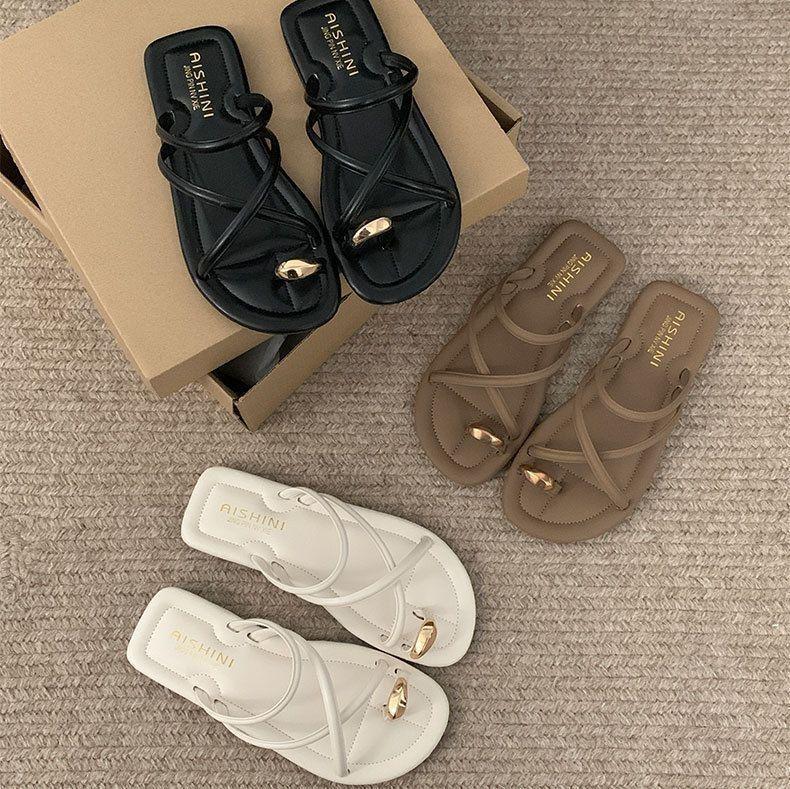 2025 French Style Women's Summer Retro Fashion Flat Toe-Covering Slippers: Chic & Slimming Design