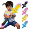 Neon Spinner Geschenke für Jungen 4-in-1 Drehender Fidget Lichtschwert Spielzeug, LED Buntes Aufleuchtendes Drehbarer Griff mit Coolen Gadgets Geburtstag Bewegungssensor