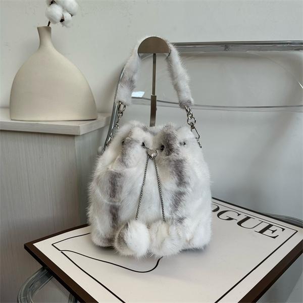 Luxury Real Mink Fur Puffy Shoulder Tote Bag High End Fashionable Soft Women Handbag