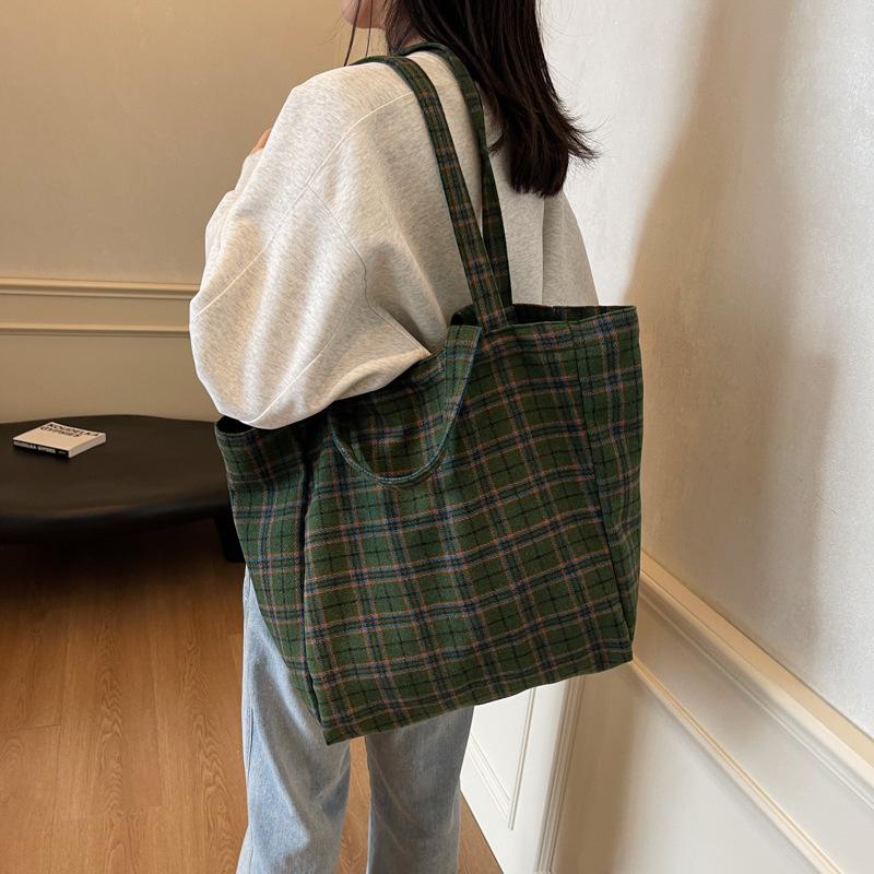 Autumn and winter retro casual plaid canvas bag fashionable and simple women's shoulder bag casual large-capacity portable commuter bag