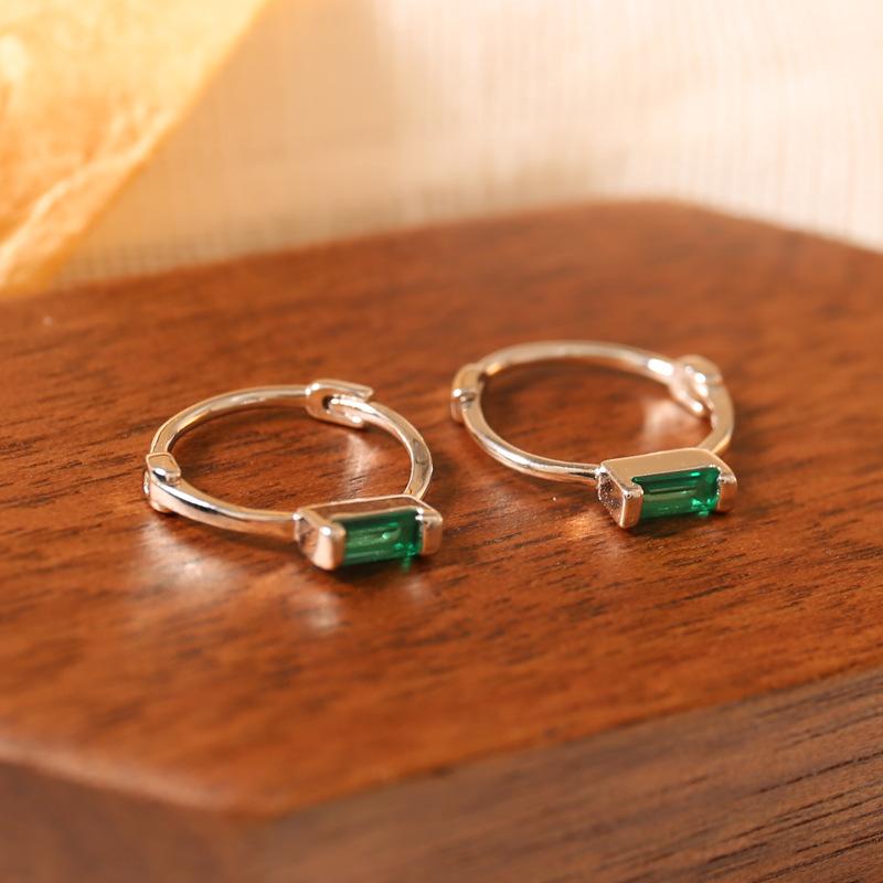 Earrings for Women New Style Simple Niche Light Luxury Earrings Personalized High-end Pierced Earrings