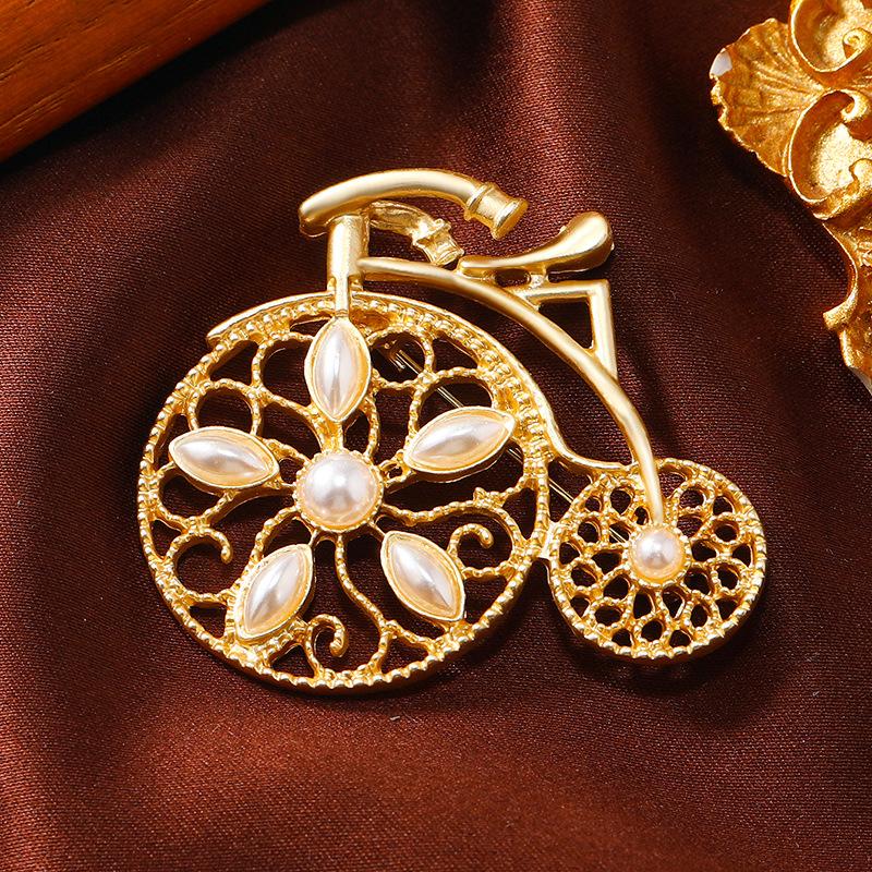 

Fashionable Cycling Lovers Fashion Solid Accessory Women s Brooch 4*5CM