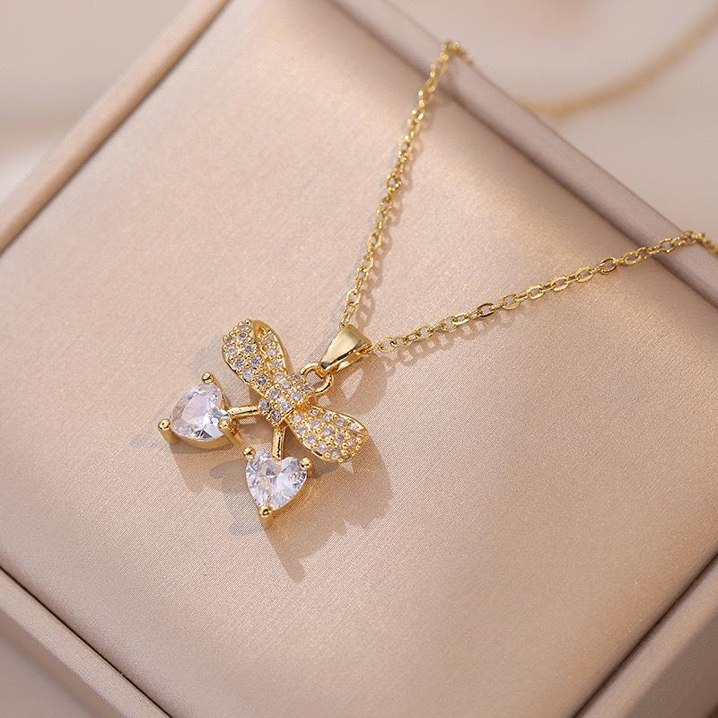 Butterfly Necklace with Color-Retaining Zircon - Fashionable, Versatile Women's Jewelry Accessory.