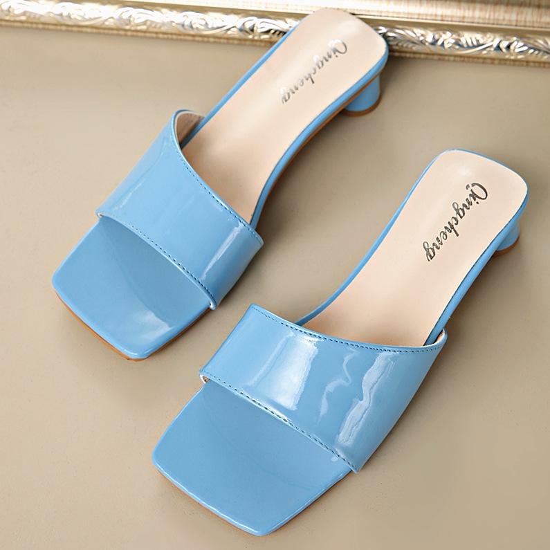 Luxury Women's Shoes Summer Comfortable Square Head Fish Mouth Middle Heel Beach Sandals Outdoor Casual Women's Sandals