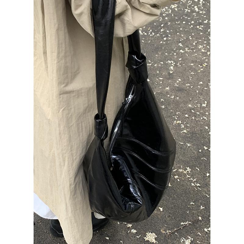 Retro Crossbody Bag Female Niche High-end Underarm Bag 2025 New Large-capacity Dumpling Bag Soft Shoulder Bag