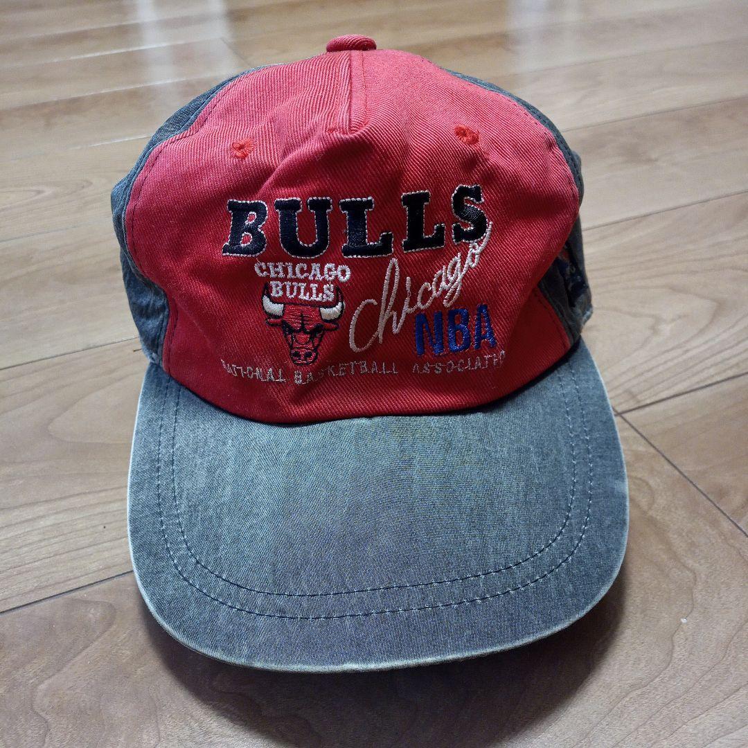 Used Chicago Bulls NBA Cap Red Gray