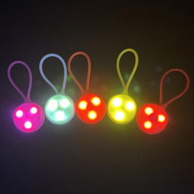 Nakts skriešanas drošības lampa Īpaši spilgts ar augstu lūmenu skaitu, vairāki apgaismojuma režīmi Mini izmēra pārnēsājama valkājama rokas jostas LED lampa