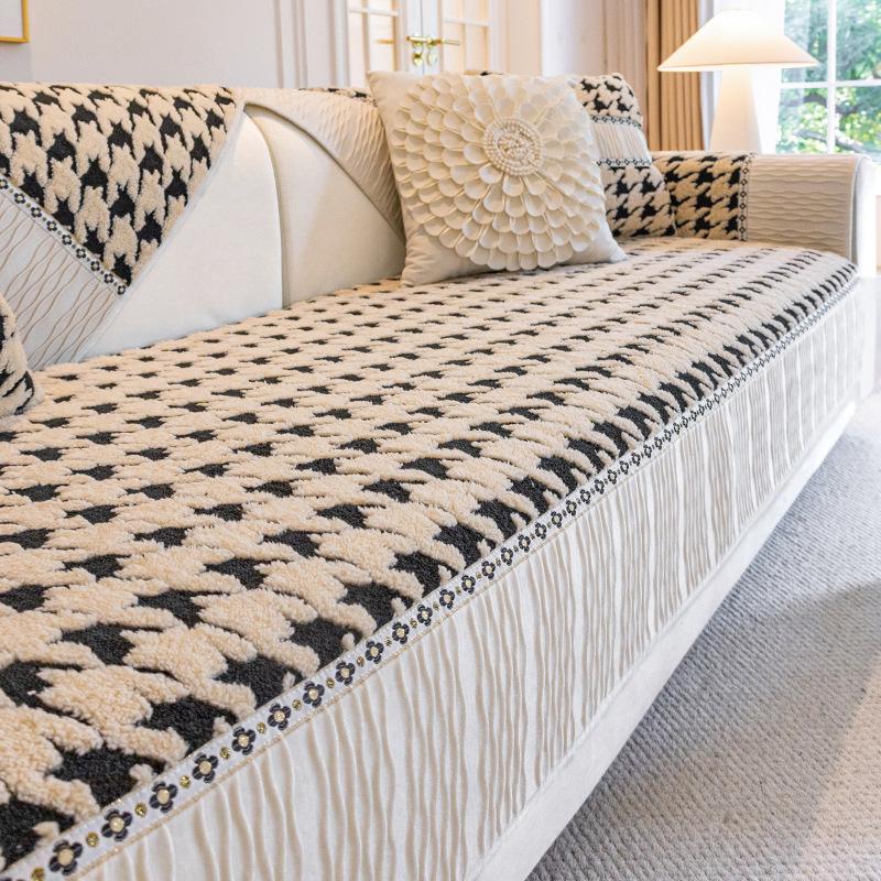 

Qiandongge Sofa Cushion Light Luxury Autumn And Winter Model New Seat Cushion Cover Towel Full Cover Cloth High Sense Non-Slip 70*70cm чёрный