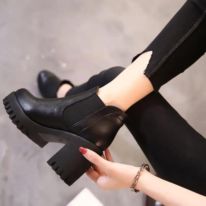 New In Women Boots Comfortable and Elegant Genuine Leather Hot Fur Shoes Woman Winter 2024 Chelsea Autumn Black Fashion Booties