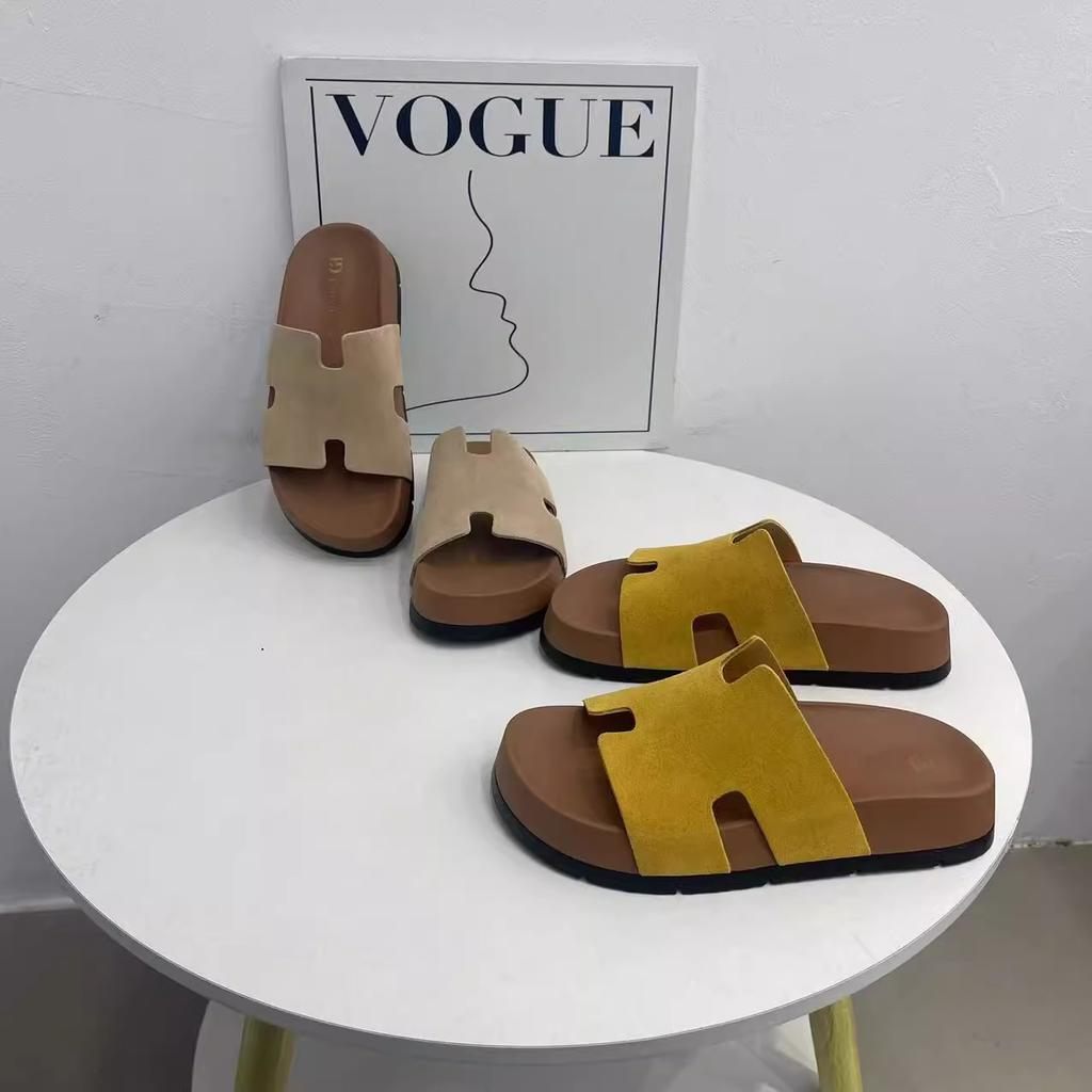 Slippers women's summer outer wear 2025 new high-end French soft platform H version beach sandals fashion one-word sandals