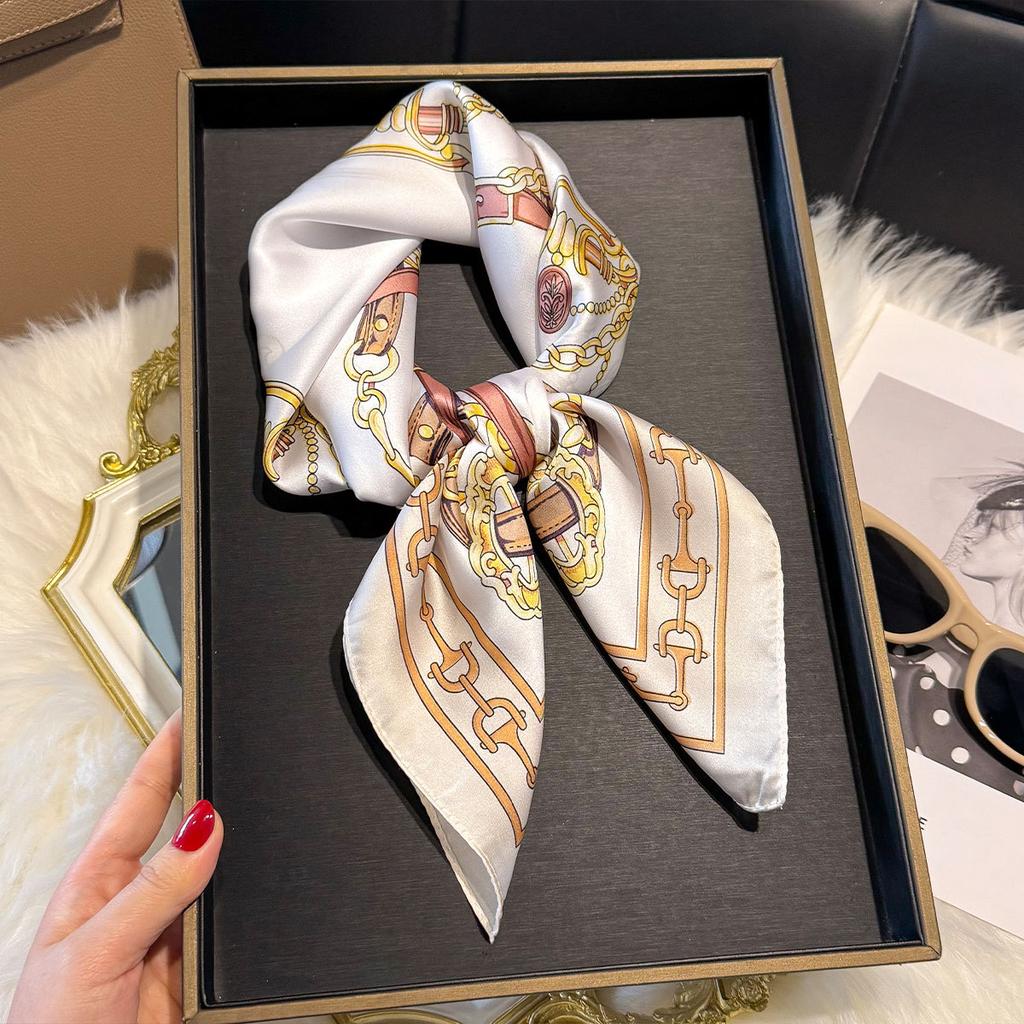 Luxury Brand Silk Satin Head Scarf For Women Chain Print Kerchief Neck Scarfs 70cm Square Shawls and Wrpas Scarves For Ladies