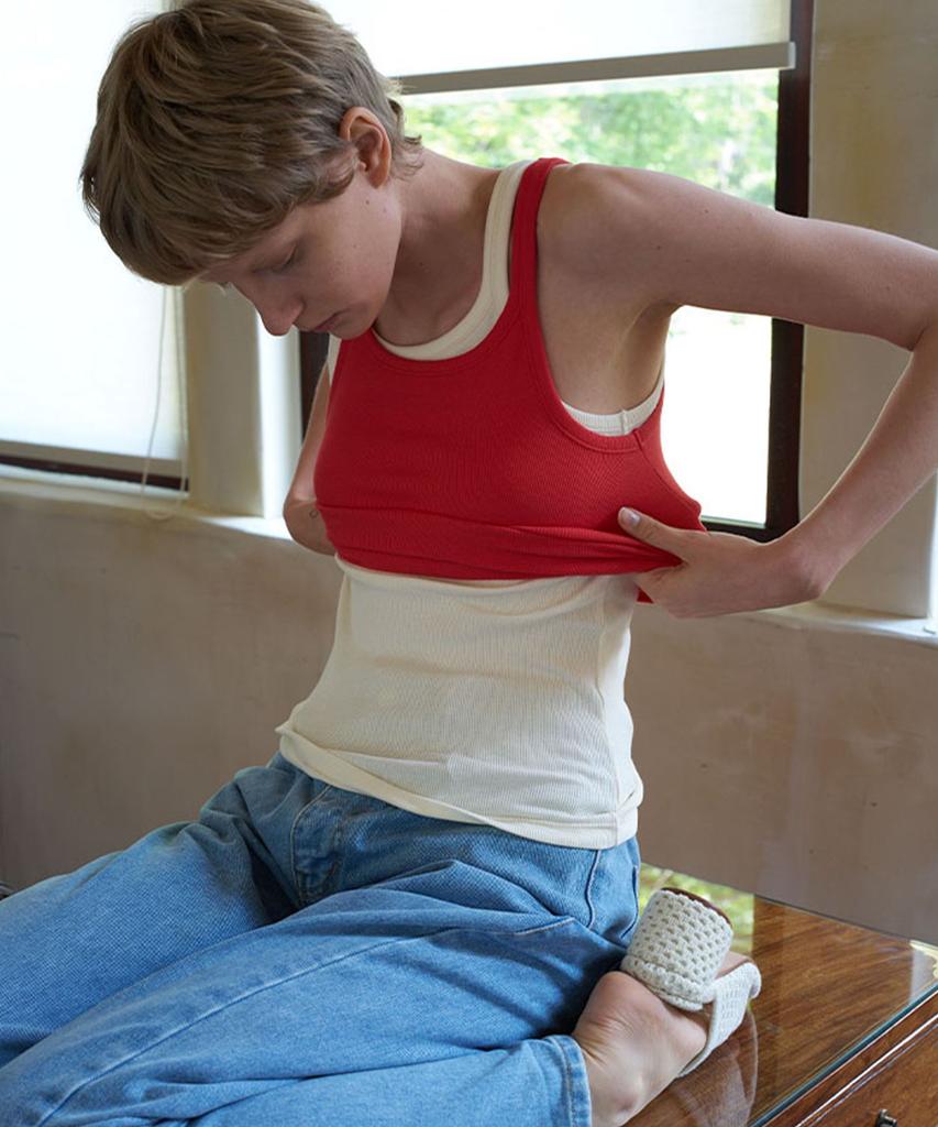 Eine Ribbed Sleeveless (Red)