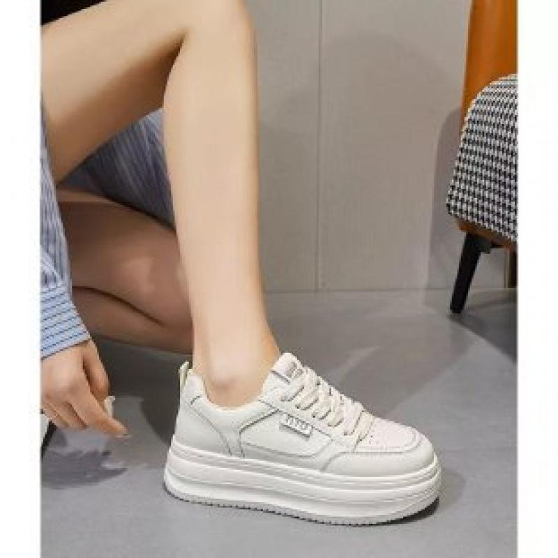

Little white shoes, comfortable leather surface, women s thick-soled heightening board shoes tide 2025 spring new versatile casual feet small women s 35