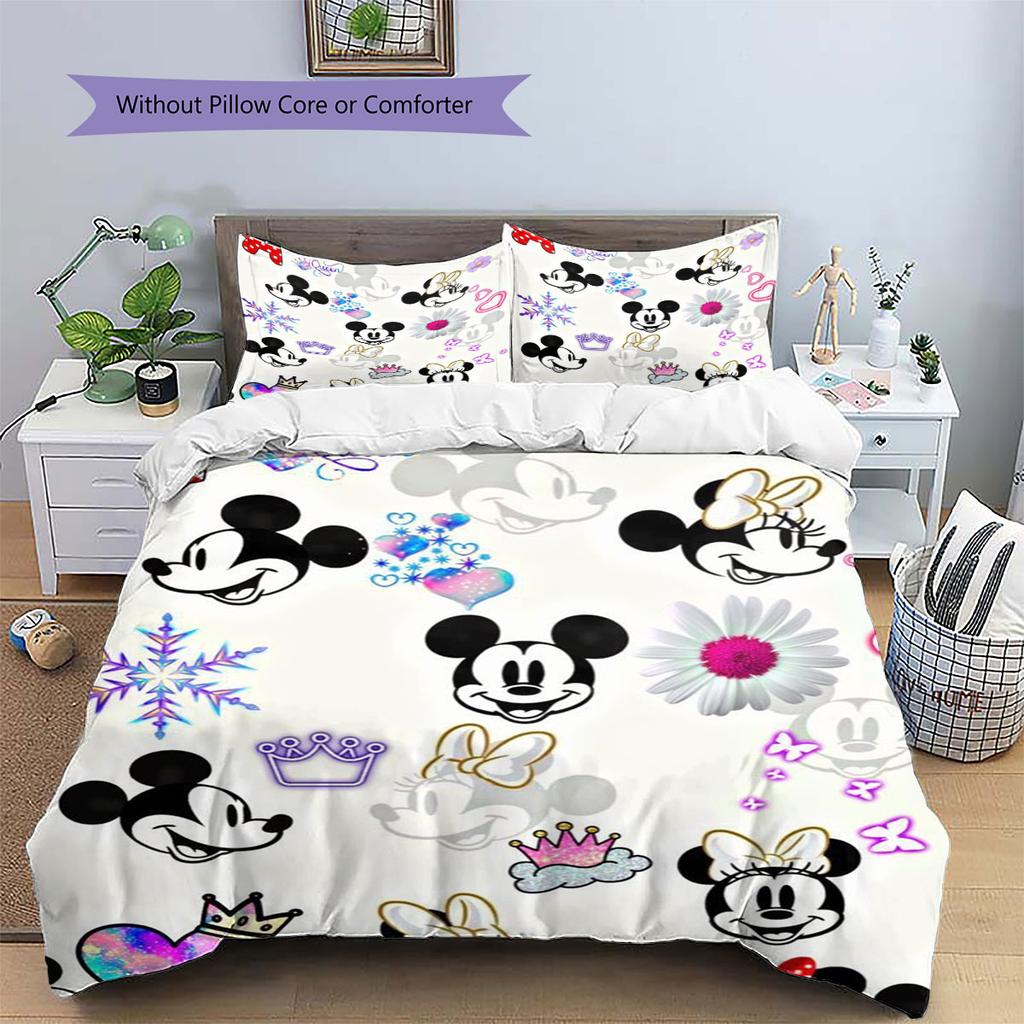 A Soft, Creamy Mickey & Minnie Print Bedding Set – The Perfect Choice for Decorating A Child's Bedroom. Comfortable and Warm.