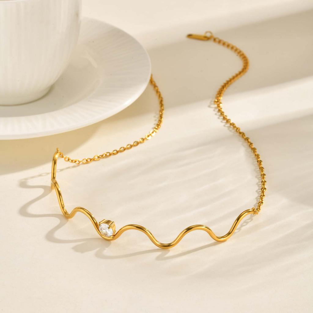 Fashion Stainless Steel Wave Choker Necklace for Women, Simple Waterproof Gold Plated Statement Collar, Personality Jewelry