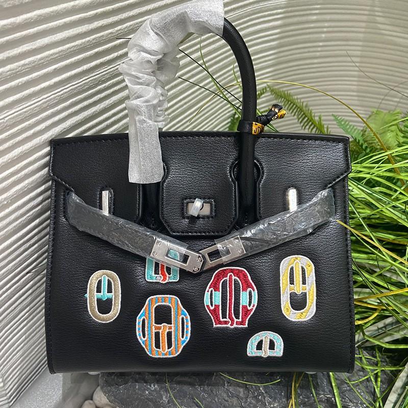 Women s Bag High-texture Cowhide Portable Light Luxury Embroidered Diagonal Briefcase Small 20x10x16CM