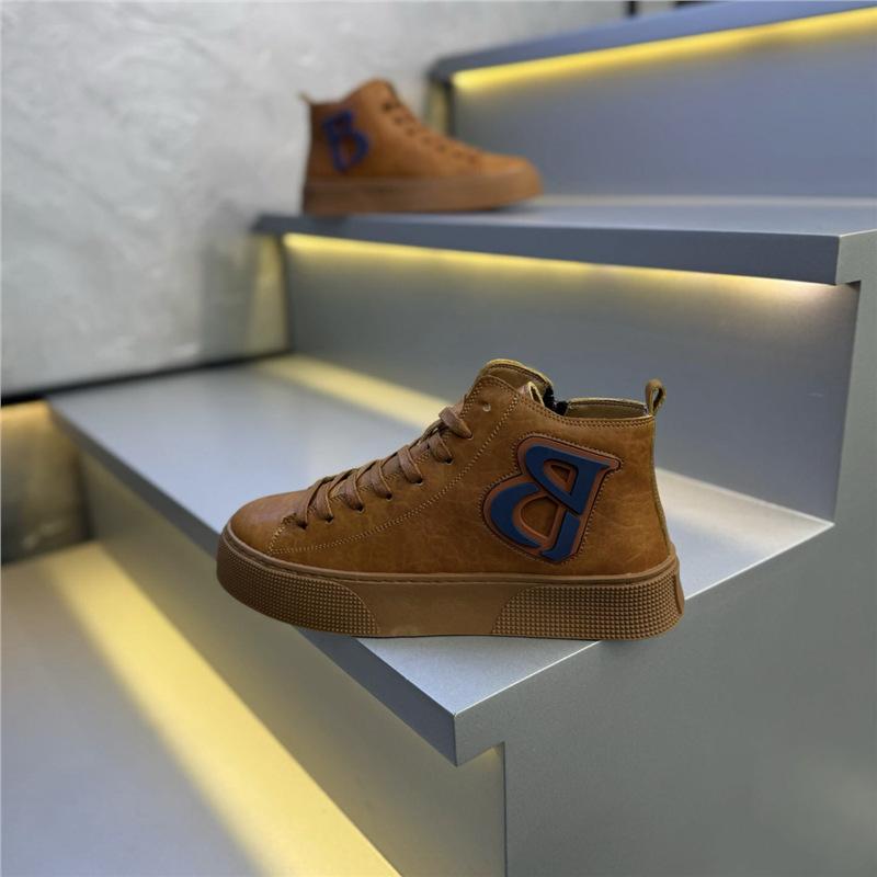 New breathable and comfortable high-top comfortable and wear-resistant leather surface solid color lightweight casual board shoes
