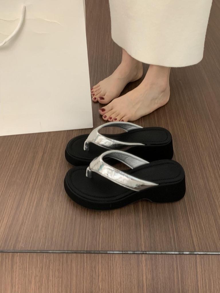 Small Man Thick Bottom Increases Height, Slope Heel Pinch Foot Flip-flops Are Versatile and Not Tired, Foot 5cm Beach Cool Slippers Women's Summer