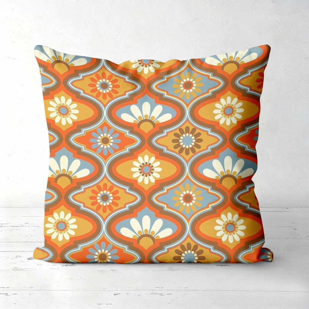 Retro Boho Floral Throw Pillow Covers 70s Vintage Home Decor Pattern Cushion Cover Suitable for Sofa Bedroom Car Pillow Cover