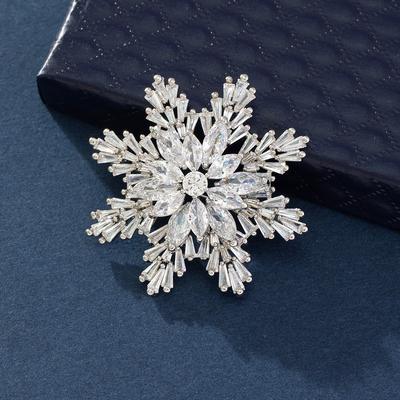 סיכת פתית שלג אטמוספרית פשוטה לנשים קישוט דש אביזרים יוקרתיים רב-תכליתיים מעיל ז'קט קרדיגן סיכת חג המולד כפתור