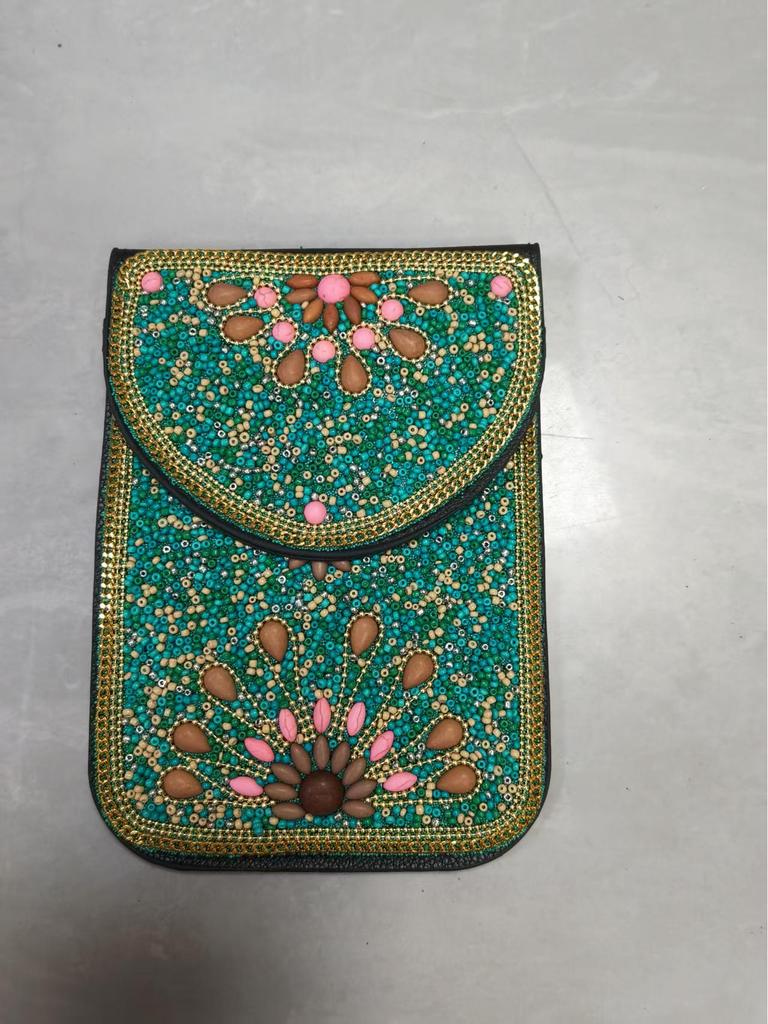 Exquisite Bohemian Style Crossbody Bag with Rice Beads, Shells, and Flowers