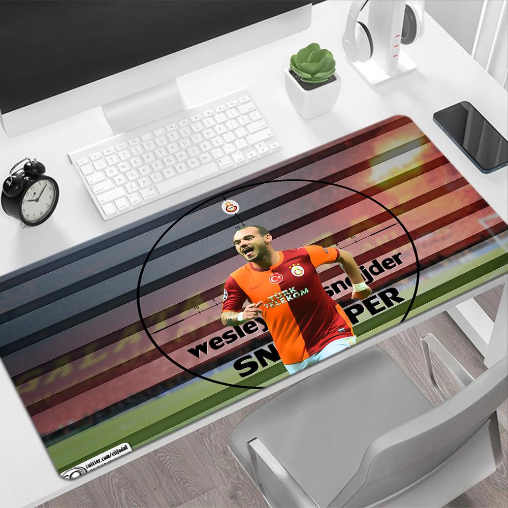 Football Player Action Gaming Mouse Pad Keyboard Mat Desktop Mouse Pad Non-Slip Rubber Base Perfect for Office Laptop Gaming Setup