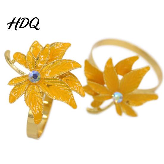 Metal Napkin Ring 5Pcs Rings Maple Leaf Design Holders Waterproof Rhinestone Anti-Oxidation