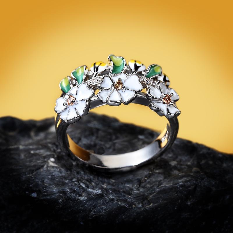 Exquisite Enamel Wreath Vintage Flower Ring Bride Birthday Wedding Ring Bud Styling