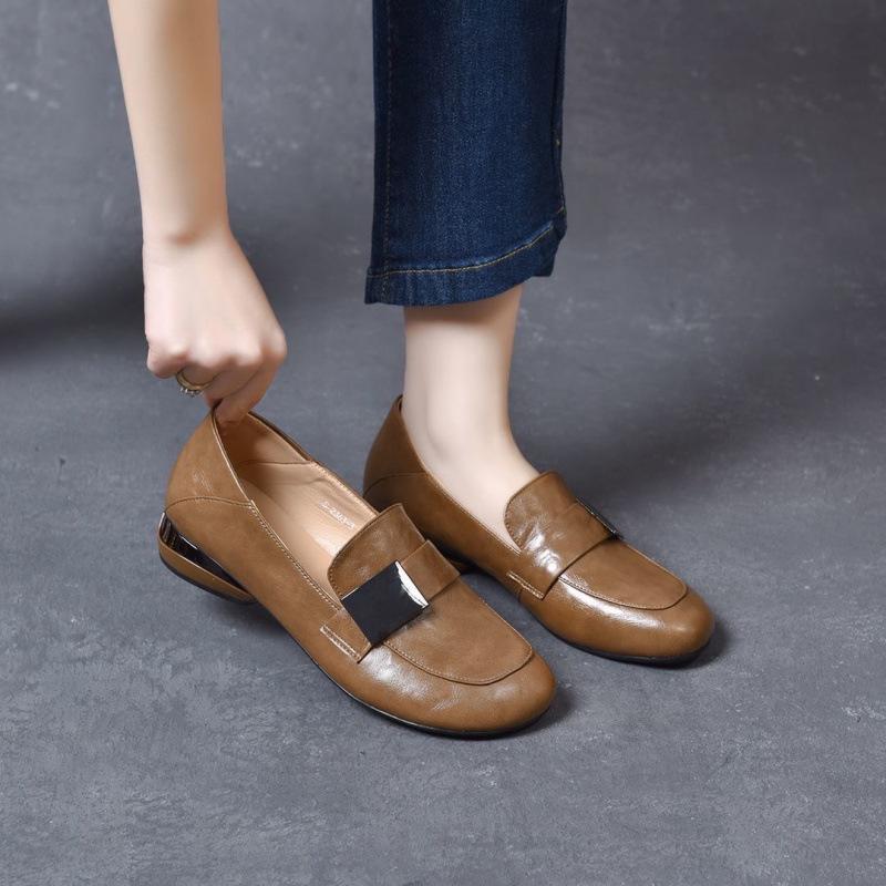 Leather Low-heeled Single Shoes Women's Spring 2025 New Round Head Soft Leather Loafers Flat Leather Shoes Versatile Doudou Shoes