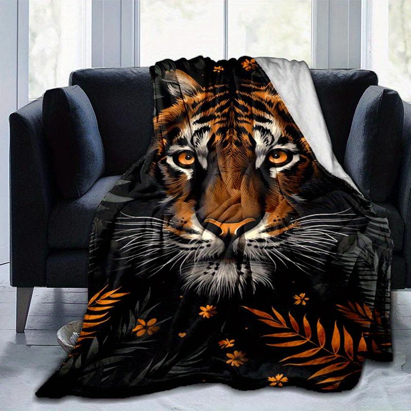 1pc Tiger Printing Lightweight Flannel Blanket, Comfortable and Warm Blanket, for Camping Sofa Bed and Couch Office, in All Seasons