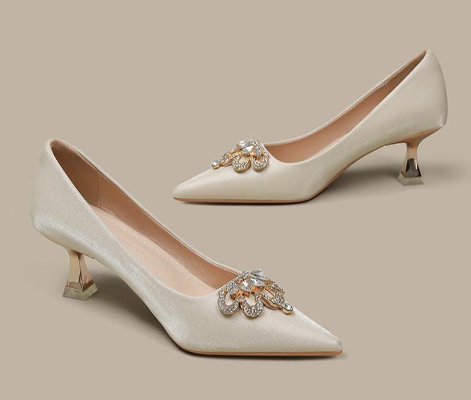 

Модные женские туфли на высоком каблуке, роскошно украшенные кристальной короной, туфли-стилет для свадебной вечеринки, женские туфли-лодочки 2025, новая женская обувь 40